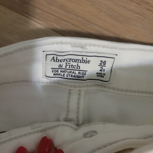 Abercrombie high waisted white ankle jeans - Picture 3 of 4